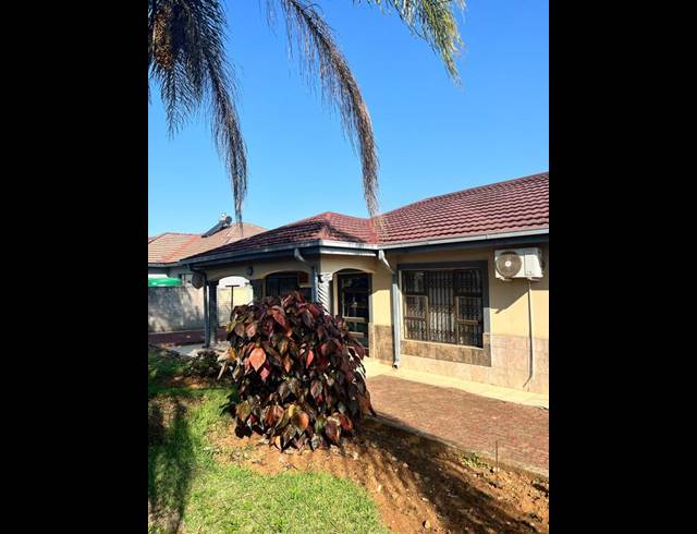 4 BEDROOM HOUSE FOR SALE IN THOHOYANDOU
